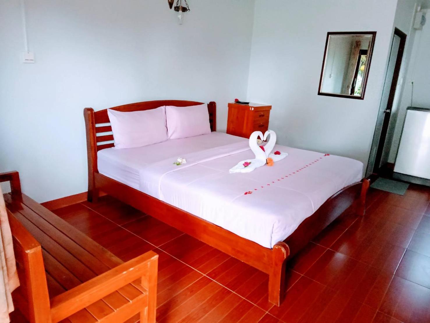 Bangpo Resort Ban Bang Po Buitenkant foto